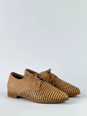 Bared 'Cockatoo' Tan Leather Flat Lace-Ups - EU40