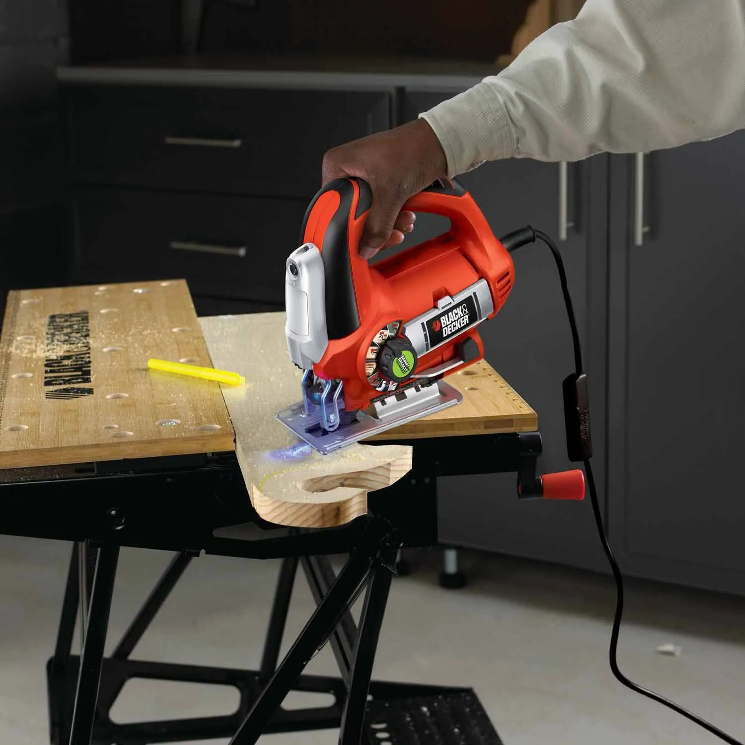 Black & Decker JS670V Line Finder Orbital Jigsaw with Smart Select Technology