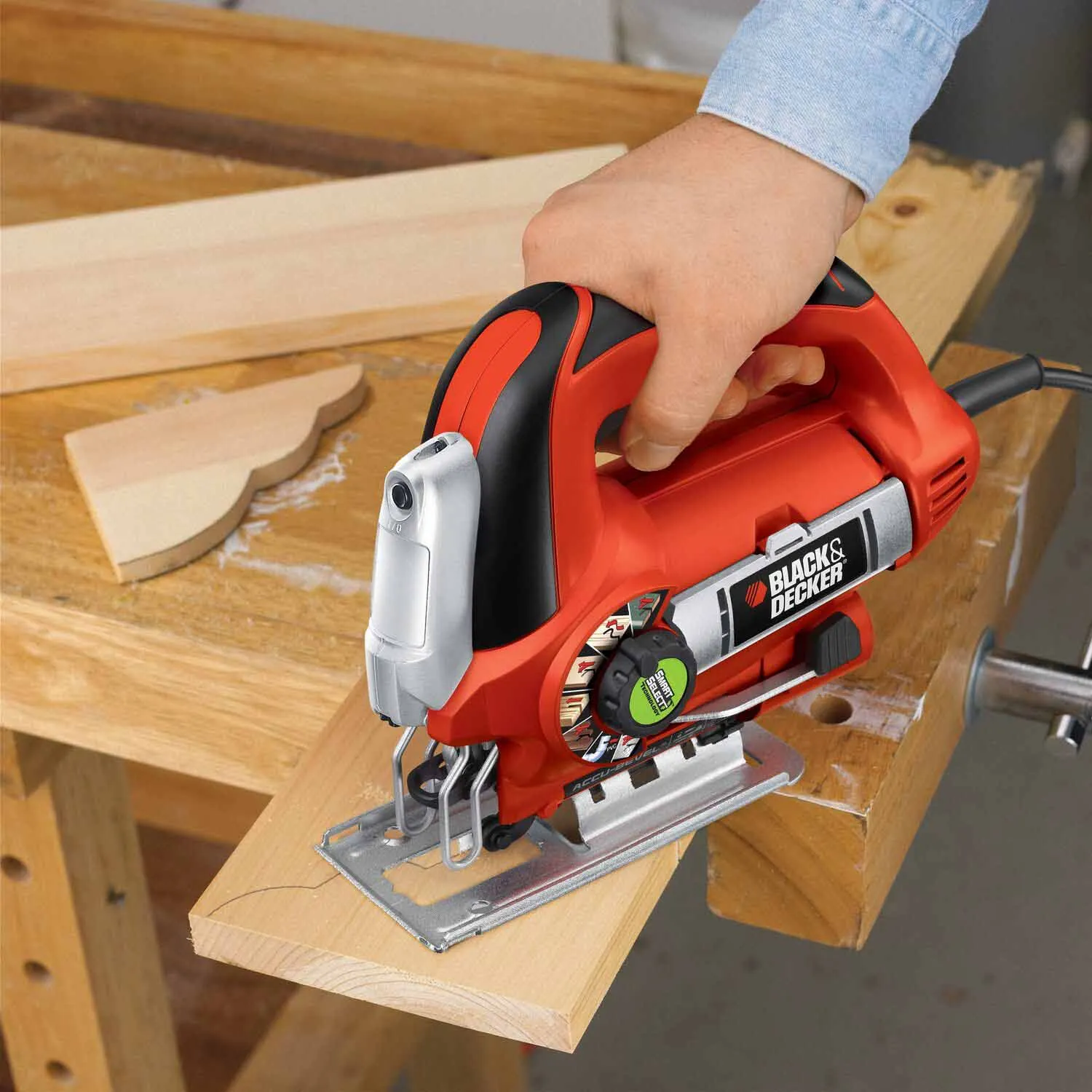 Black & Decker JS670V Line Finder Orbital Jigsaw with Smart Select Technology