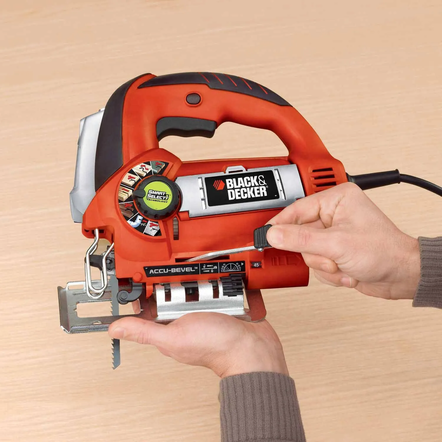 Black & Decker JS670V Line Finder Orbital Jigsaw with Smart Select Technology
