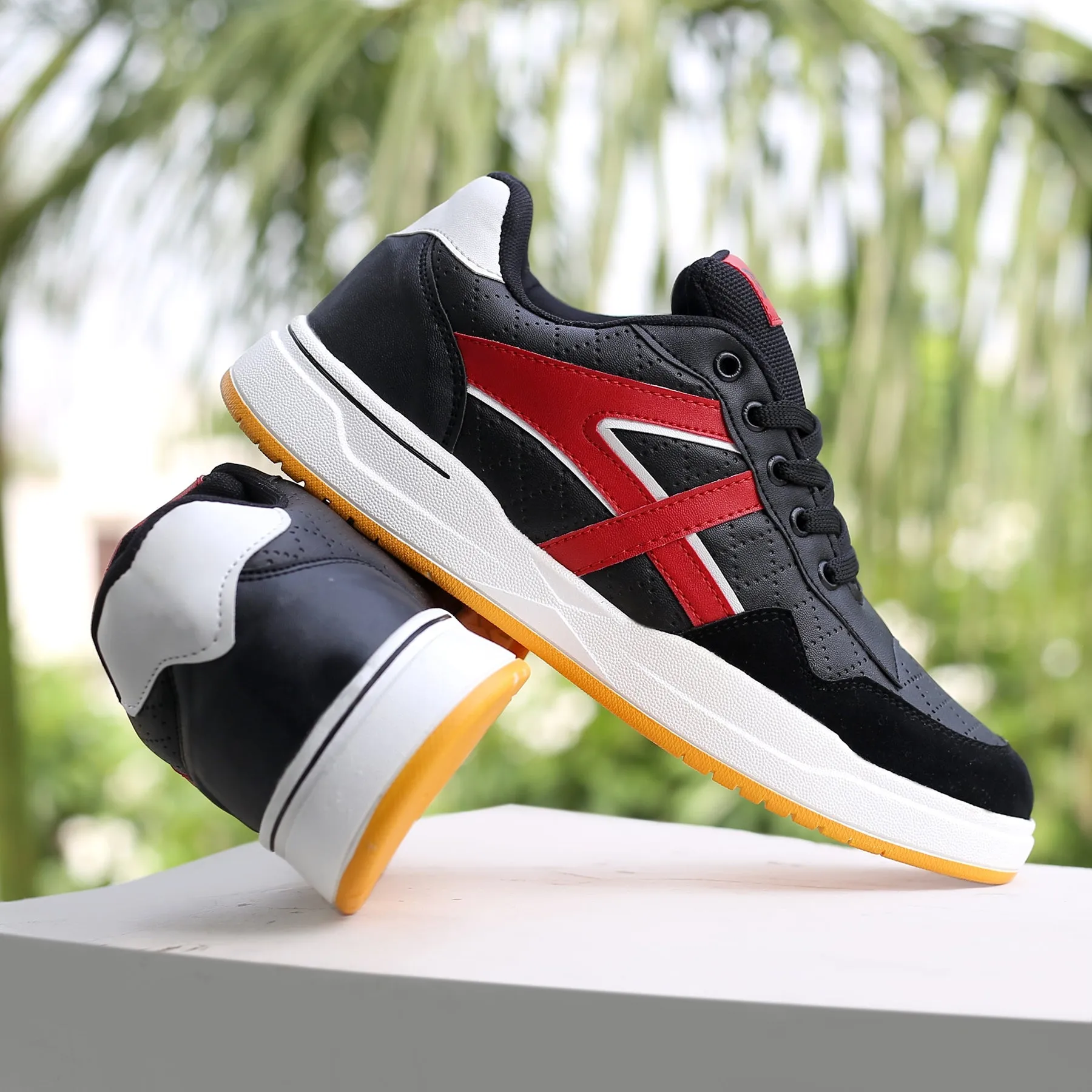 Bxxy's Fashionable Lace-up Shoes for all Seasons