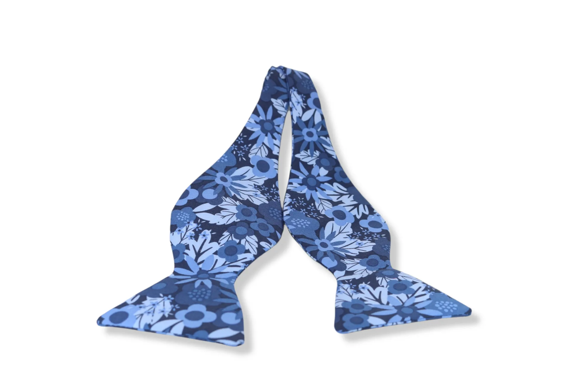 Calero Floral Butterfly Bow Tie