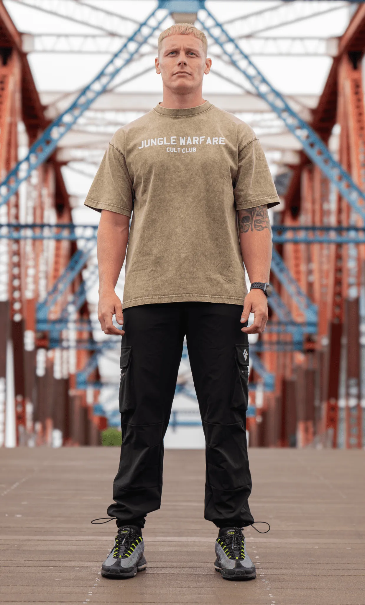 CULT CLUB. Acid Wash T-shirt