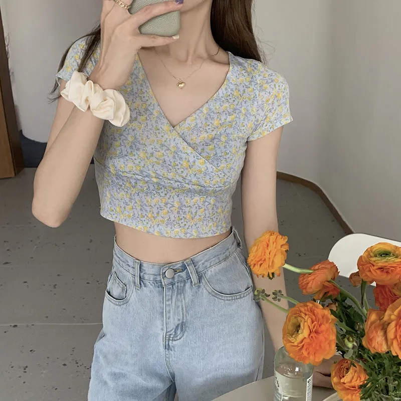 DUNNMALL American Retro Floral Cross V-neck Slim Fit Short Midriff-Baring Short-Sleeved T-shirt Women's Top  Summer New Fashion