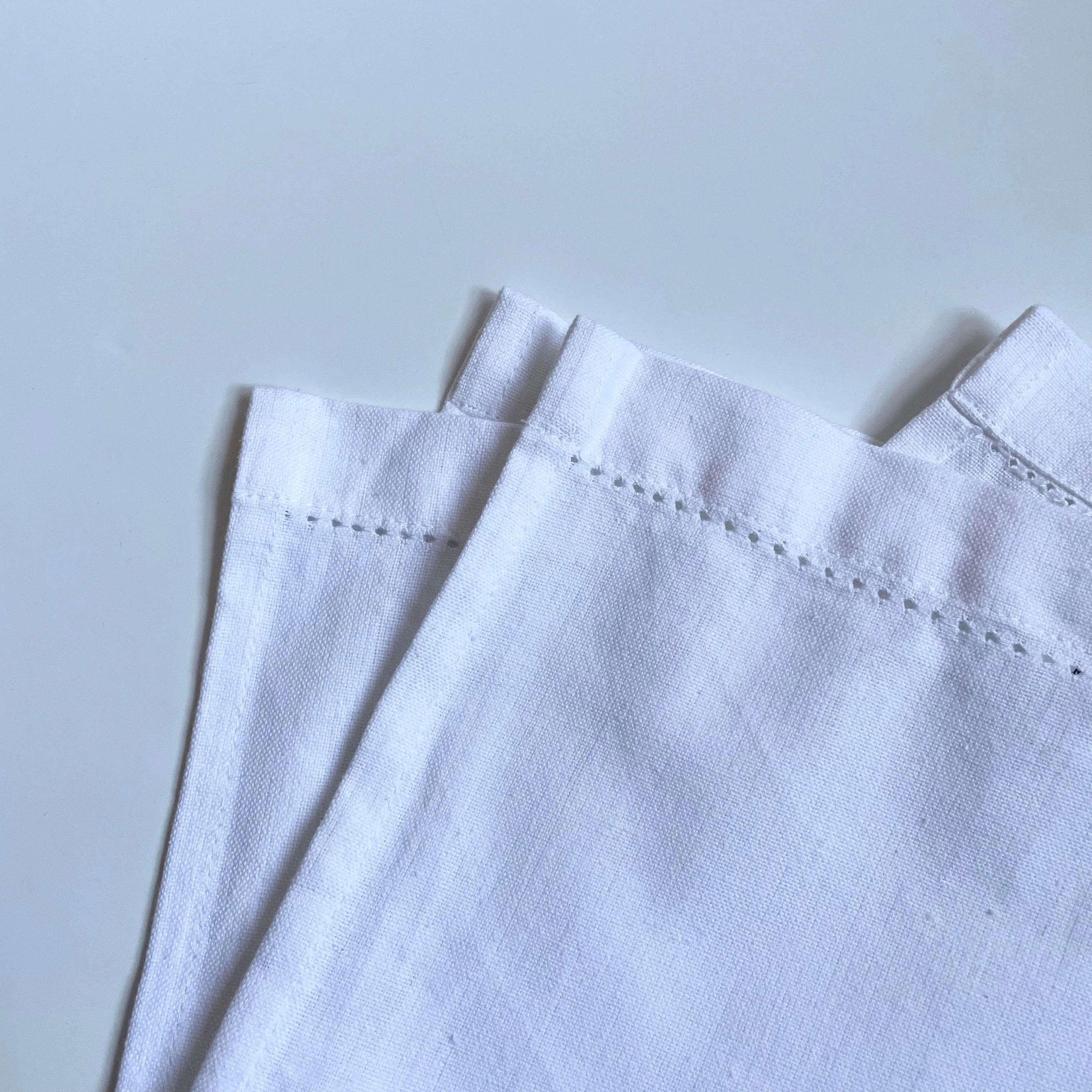 Dunroven House Cotton / Linen Tea Towel - White
