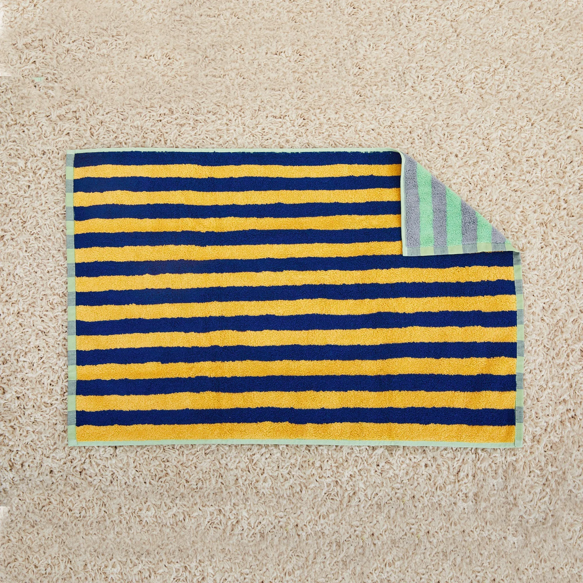 Dusen Dusen Bathroom Towel - Pink/ Red & Lime/ Purple