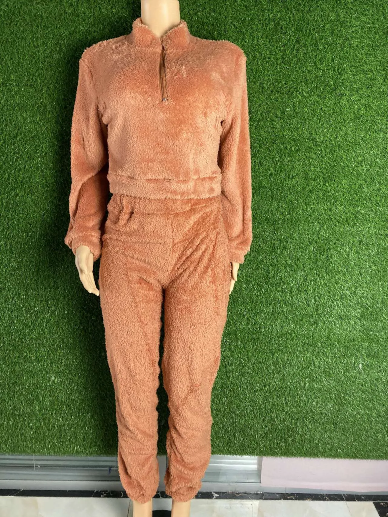 Fashion plush V-neck two-piece set（AY2471）