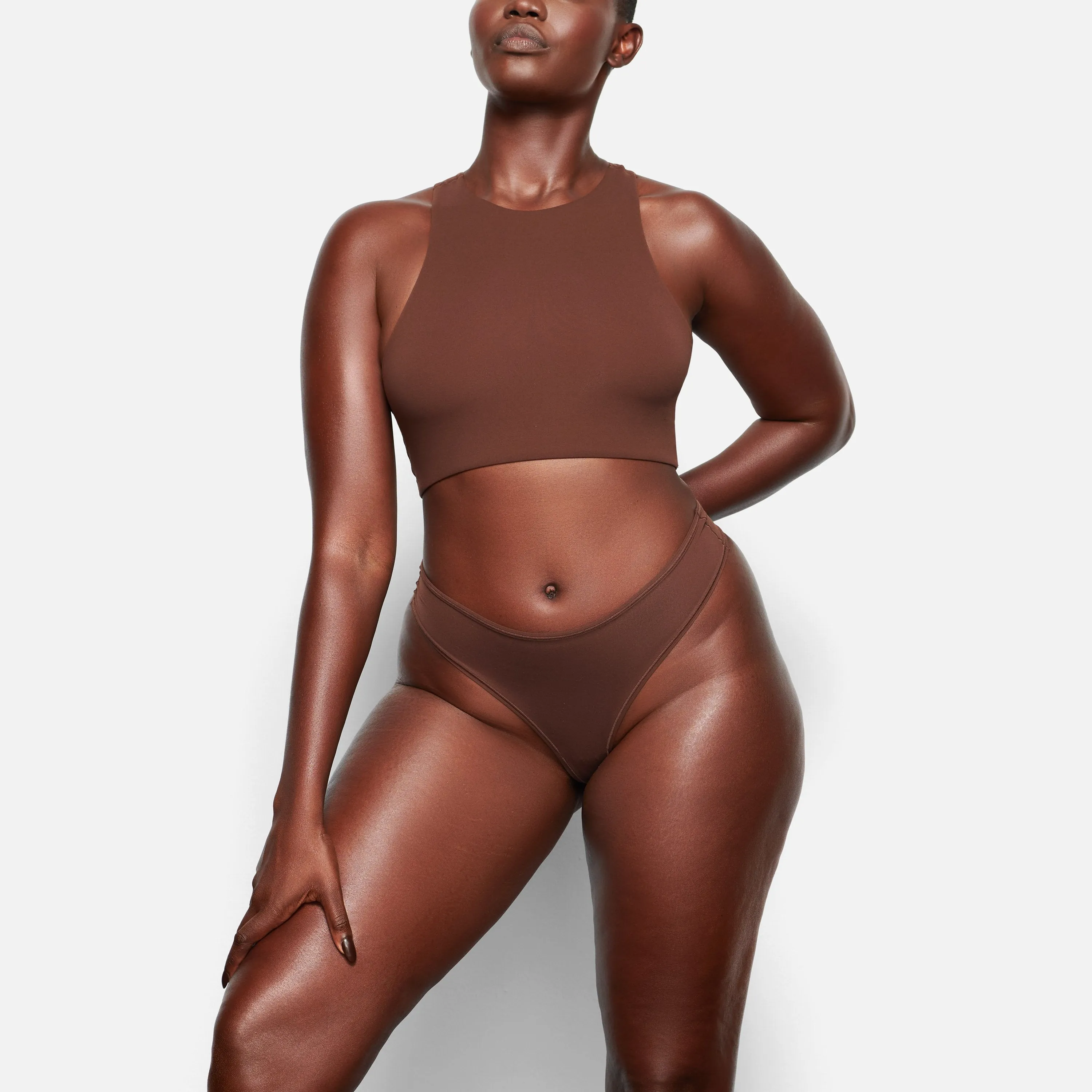 FITS EVERYBODY HIGH NECK BRA | COCOA