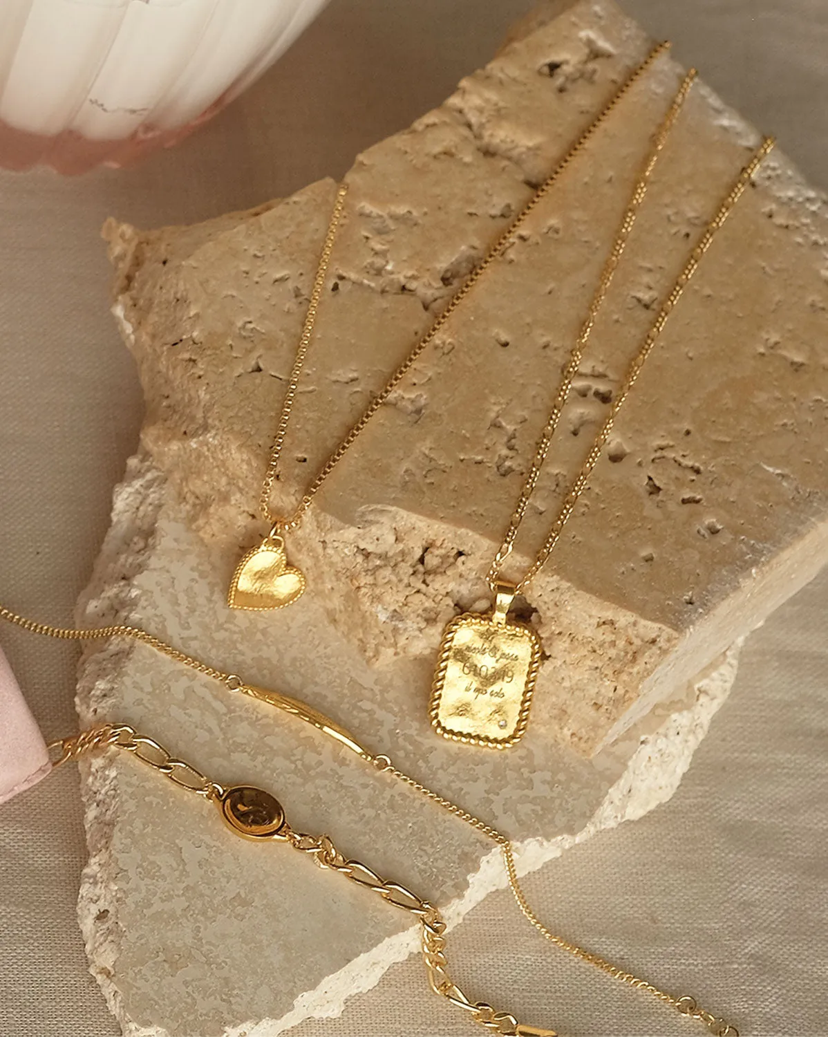 Flint Engravable Pendant Necklace