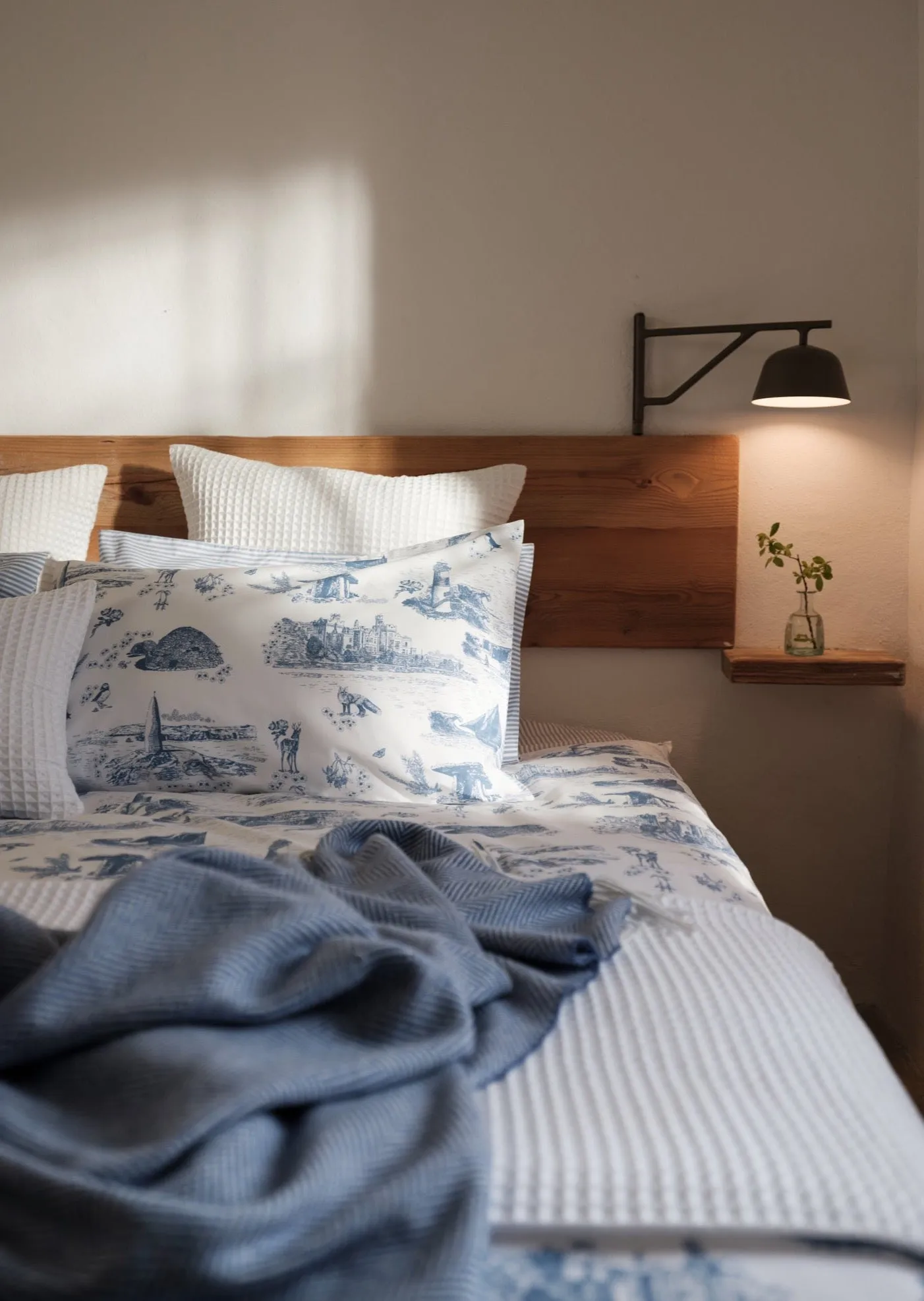 Foxford White Honeycomb Throw