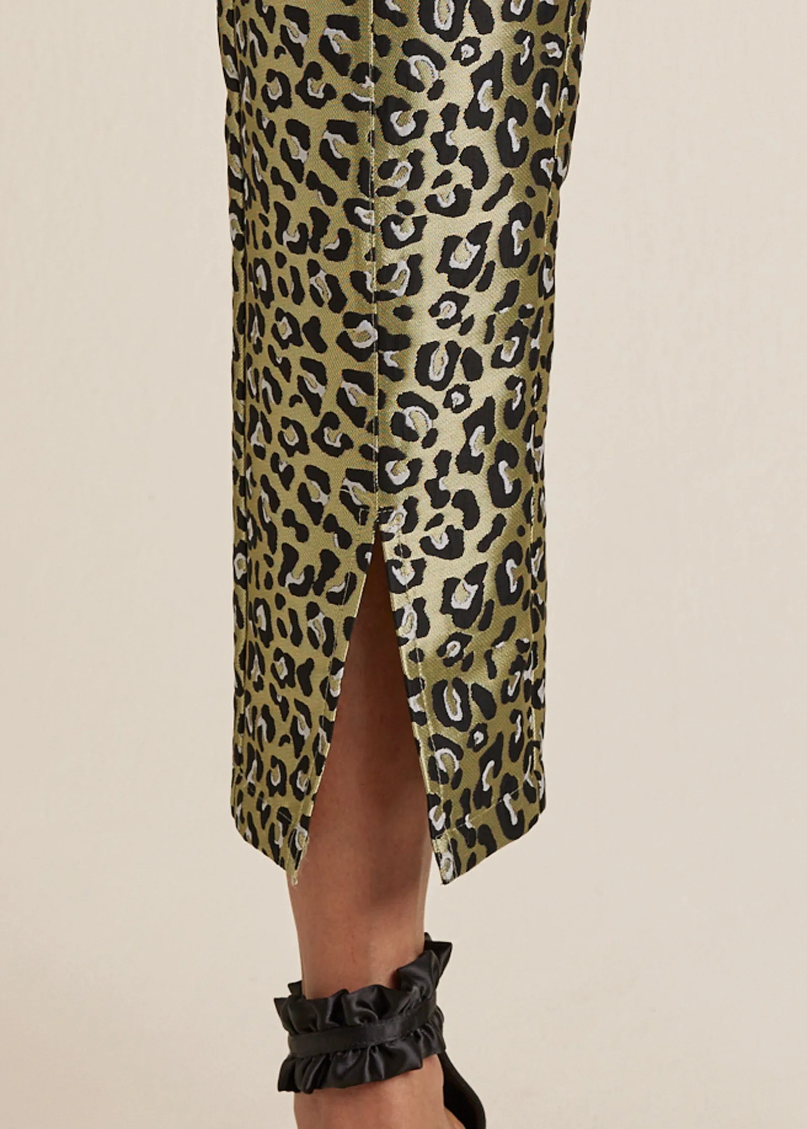 Jacquard Slit Hem Pants - Black & Gold