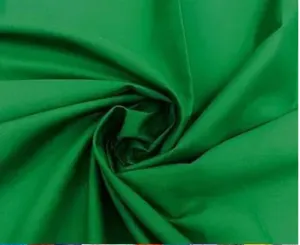 Kelly Green Broadcloth Polyester Cotton Fabric | Poly Cotton Fabric