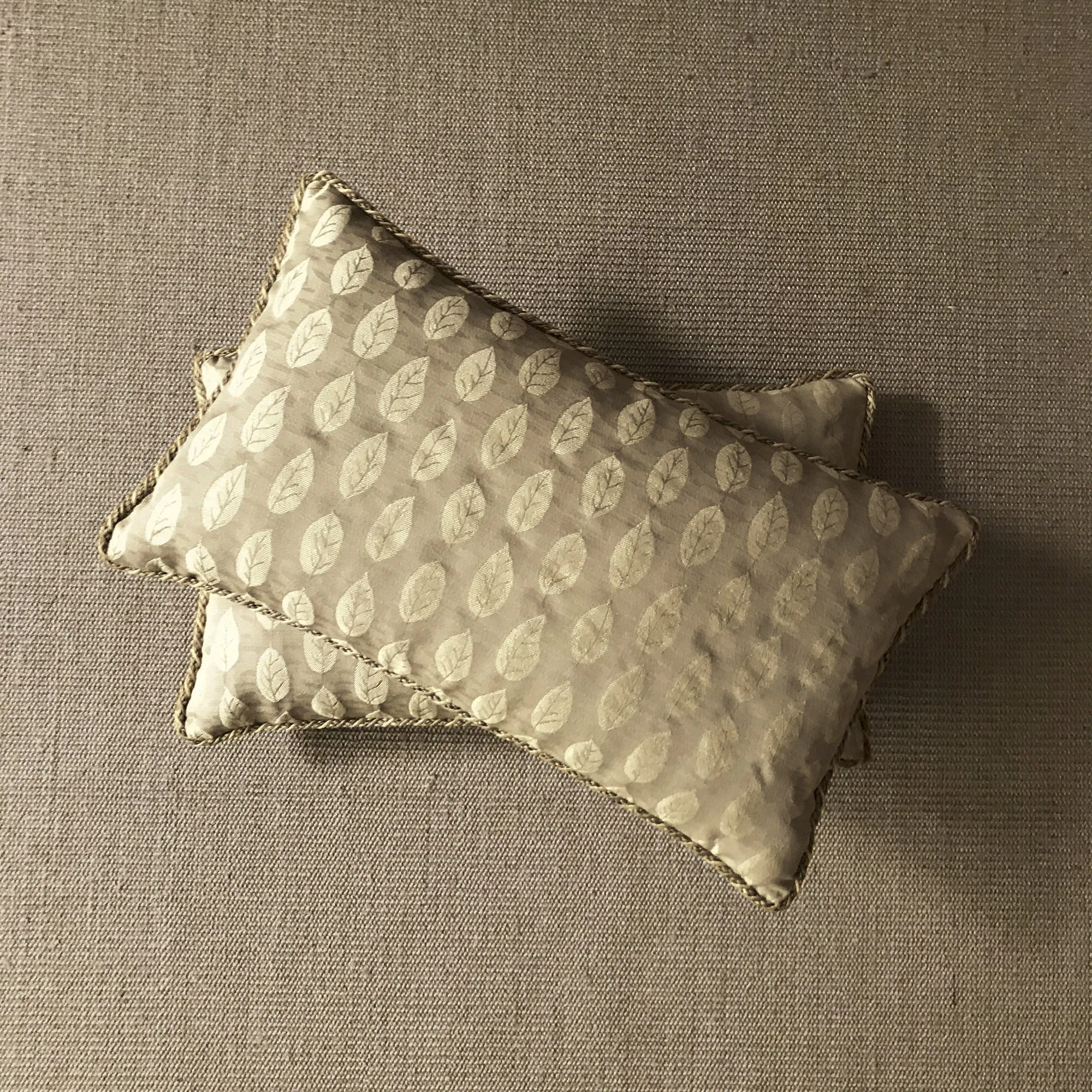 Lodge Woven Tan Leaf Lumbar Pillow Cover 15x26