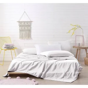 MARTHA STEWART Comforter 300-Threadcount Silk Light Warmth Twin Down Alternative