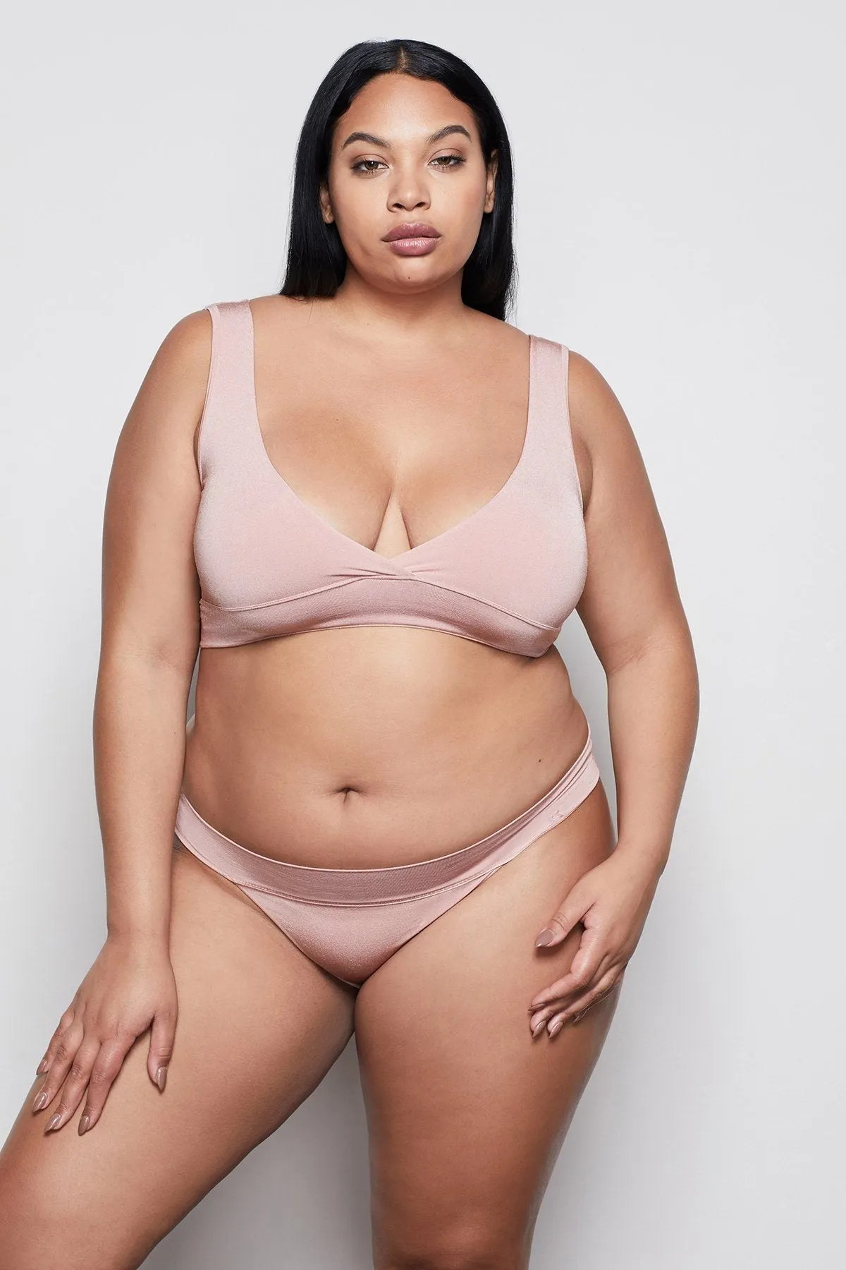 MEDIUM IMPACT CROSSOVER BRA | BLUSH001