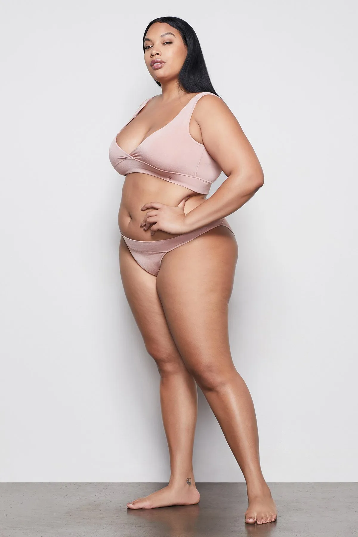 MEDIUM IMPACT CROSSOVER BRA | BLUSH001