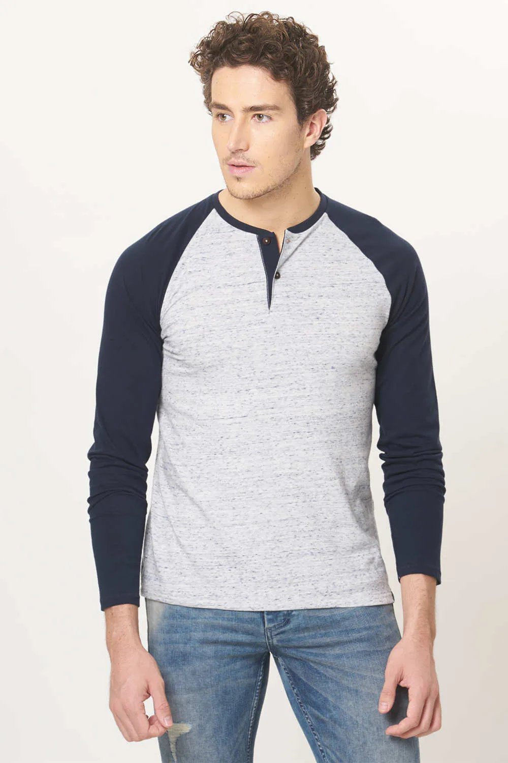 Muscle Fit Raglan Long Sleeve T.Shirt