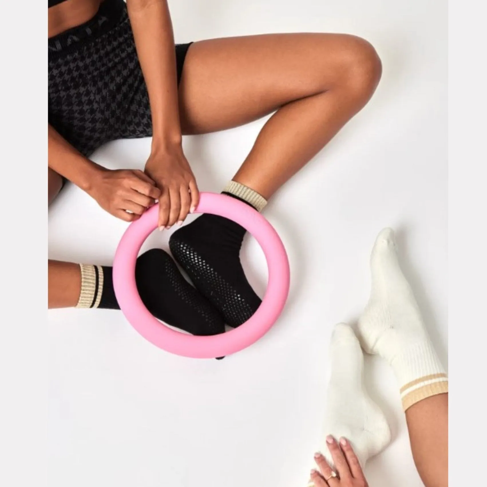 New Crew - Grip Socks (Barre / Pilates)