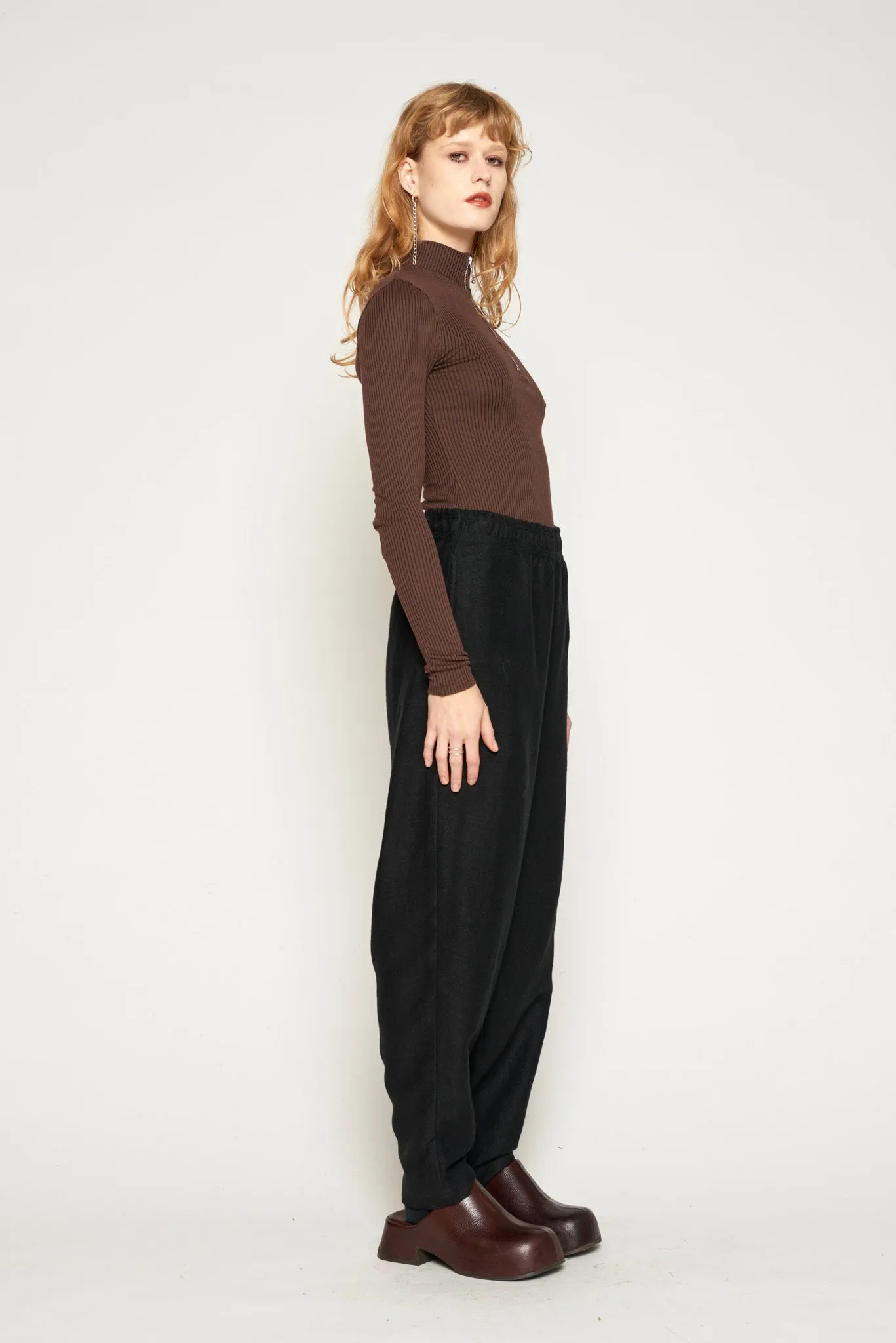 Nia Zip-up Top