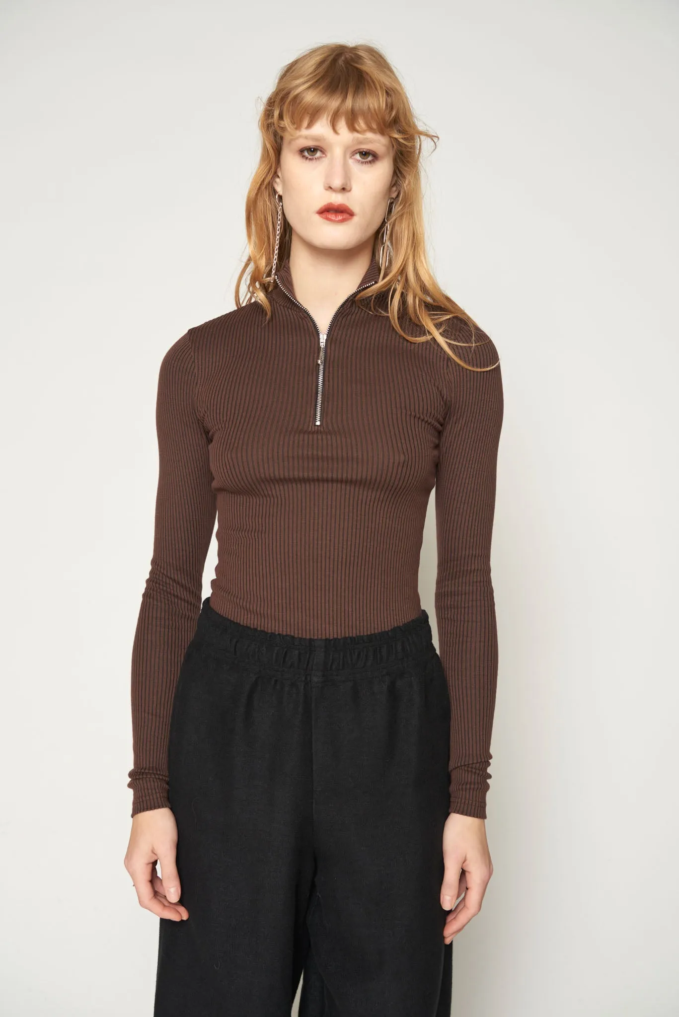 Nia Zip-up Top