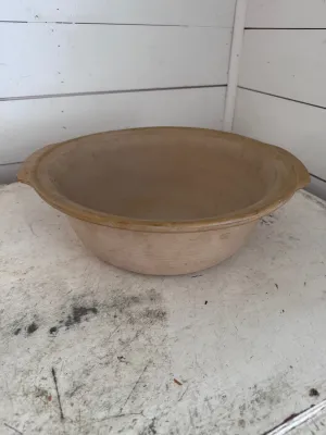 Pampered Chef large round Baker Bowl 13”