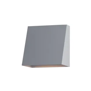 Pathfinder 6 in. LED Outdoor Wall Sconce 880 Lumens 3000K Silver