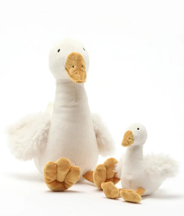 Snowy The Goose