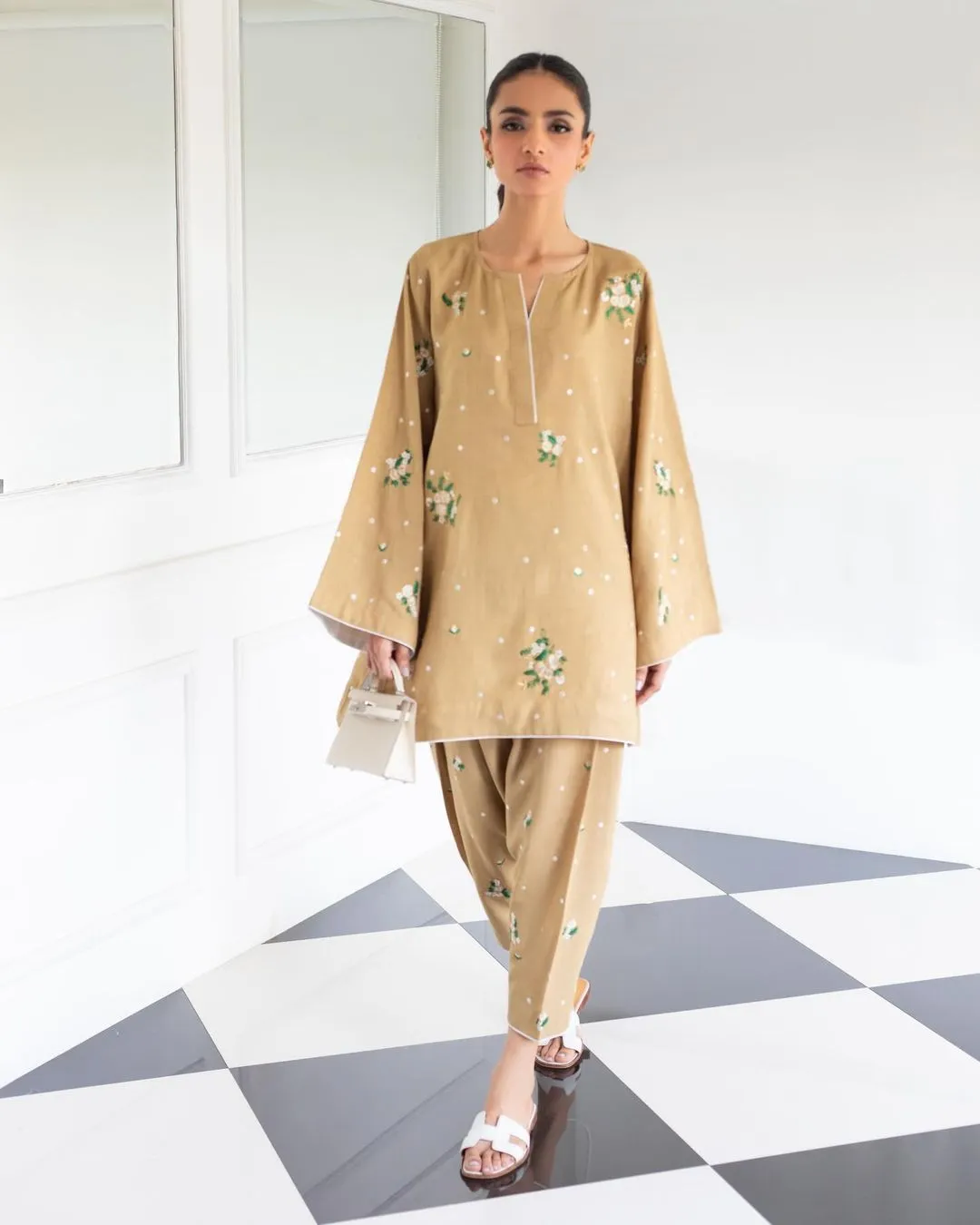 Summer '24 - Poppy Beige