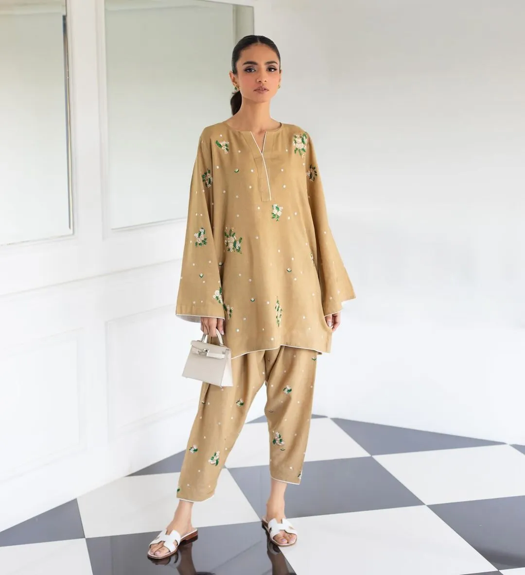 Summer '24 - Poppy Beige