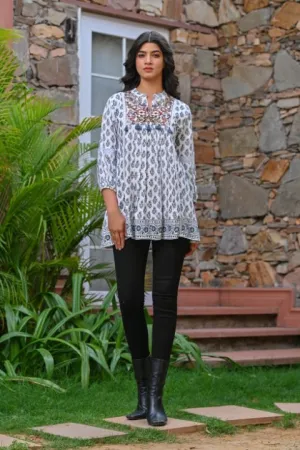 Trendy Short Top