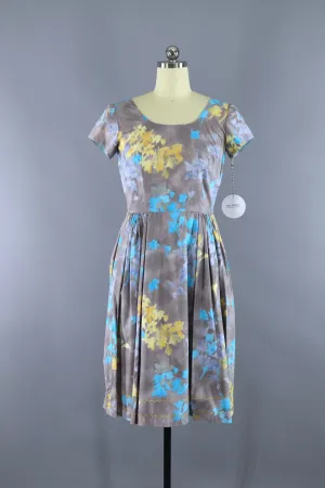 Vintage 1960s Day Dress / Grey & Blue Floral Print