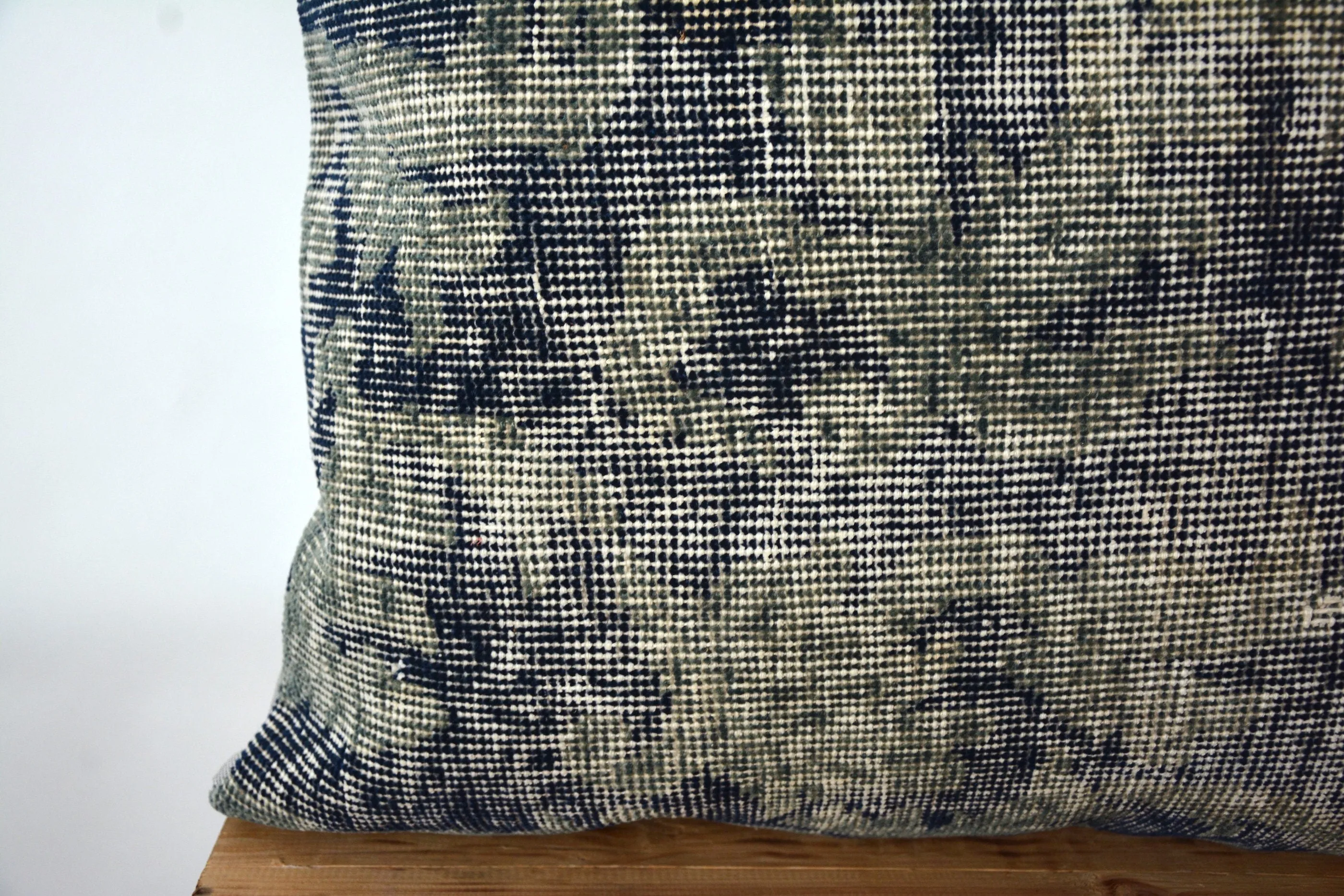 Violette - Persian Pillow Cover