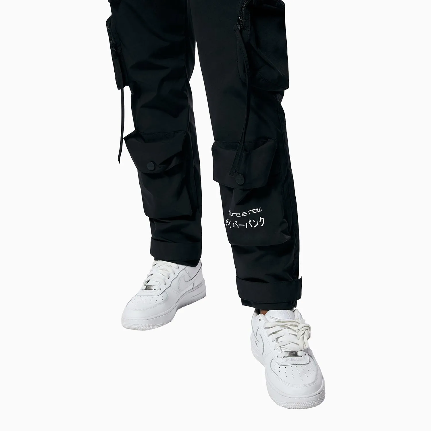 Women's Utility Windbreaker Outfit