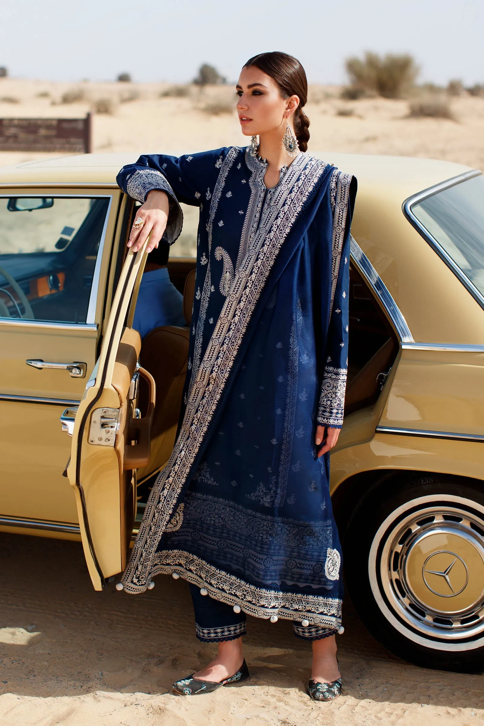 Zaha by Khadijah Shah Lawn Collection 2022 – NEGIN (ZL22-14 B)