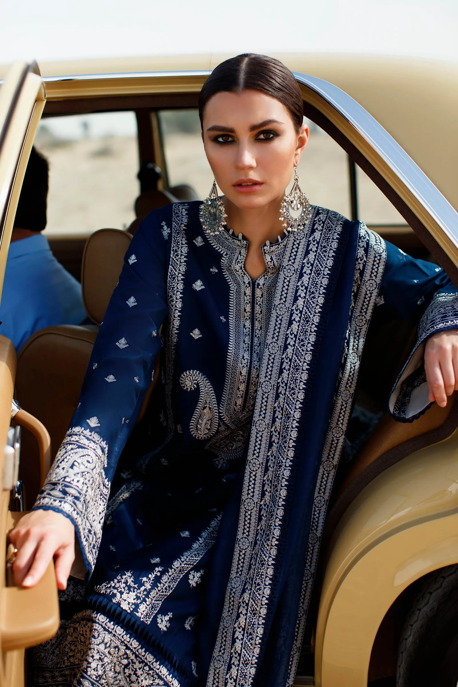 Zaha by Khadijah Shah Lawn Collection 2022 – NEGIN (ZL22-14 B)